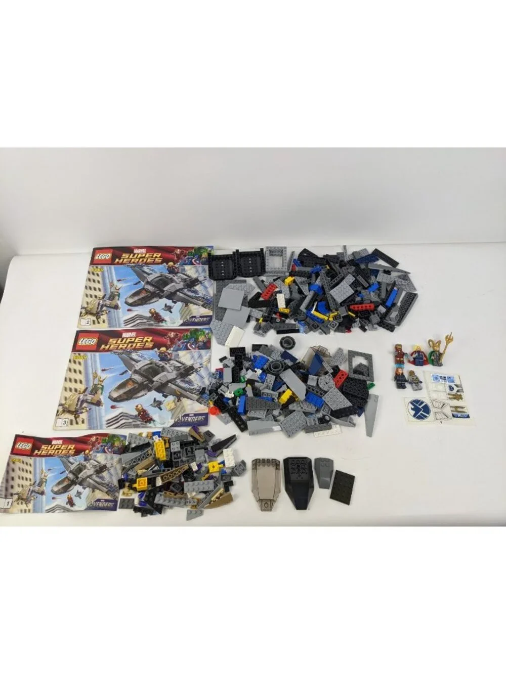 Lego 6869 Quinjet Aerial Battle Complete W/ Instruction Manuals Avengers Marvel